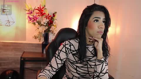 Snapshot of miakarsson chatting on 03.29.26 Mia online show from 03.29.26