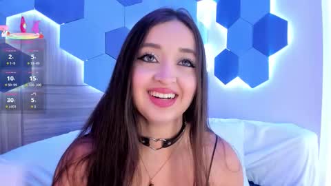 Mia  online show from 09.11.25