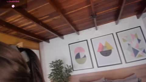 Mia  online show from 11.09.25