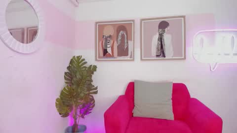 Mia Khalifa online show from 12.21.25