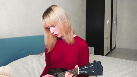 miakimiko online show from 04.15.26