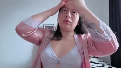 miakimky online show from 10.14.25