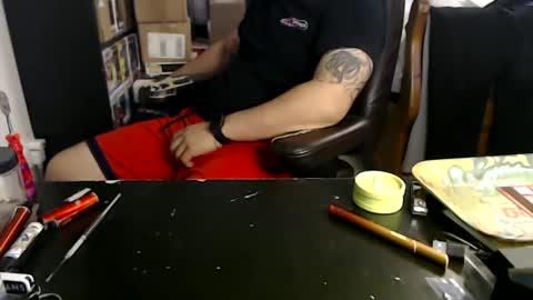 Snapshot of miaking chatting on 02.15.26 Mark online show from 02.15.26