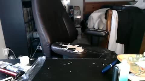 Snapshot of miaking chatting on 02.28.26 Mark online show from 02.28.26