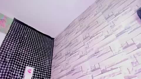 miakirshner_ online show from 02.03.25