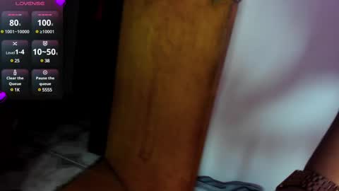 Snapshot of miakush_ chatting on 02.15.25 Mia online show from 02.15.25