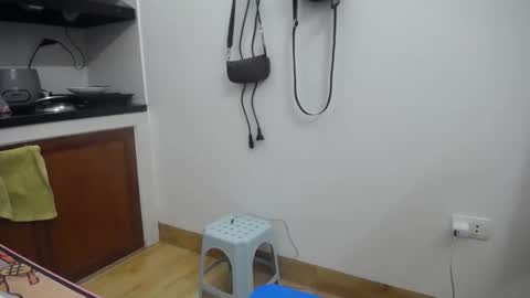 Mia online show from 09.17.25