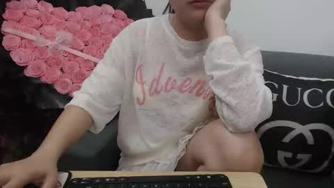 Mia online show from 10.26.25