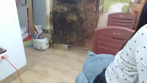 Mia online show from 10.29.25