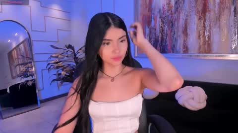 Call me Mia  online show from 12.16.25