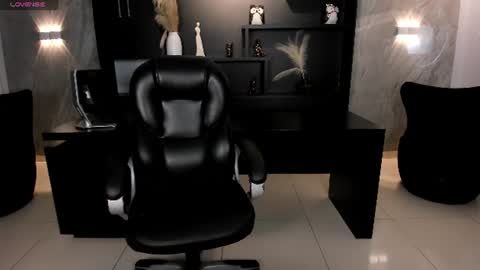 Snapshot of mialaurence_ chatting on 06.16.26 Call me Mia online show from 06.16.26