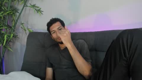 Mia online show from 10.26.25