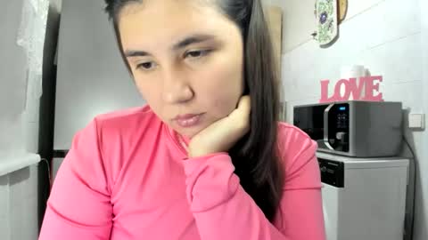 MiaMarrone online show from 11.25.25