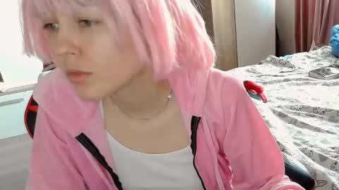 Mia online show from 04.13.26