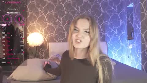 Mia online show from 03.15.26