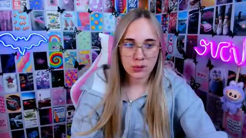 Snapshot of miamilas chatting on 06.03.26 miamilas online show from 06.03.26