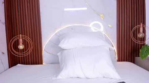 Mia  online show from 02.21.26