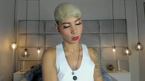 Mia Morgann online show from 02.10.25