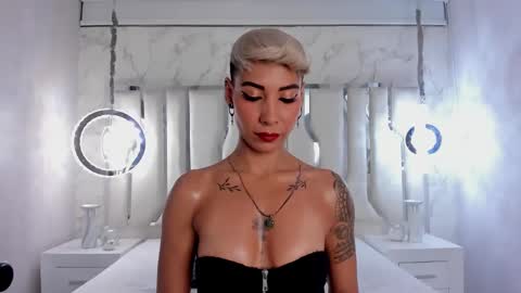 Mia Morgann online show from 02.21.25