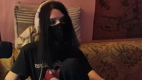 Snapshot of miaowhowl chatting on 12.13.25 Kristien online show from 12.13.25