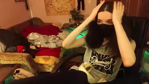 Snapshot of miaowhowl chatting on 02.14.26 Kristien online show from 02.14.26