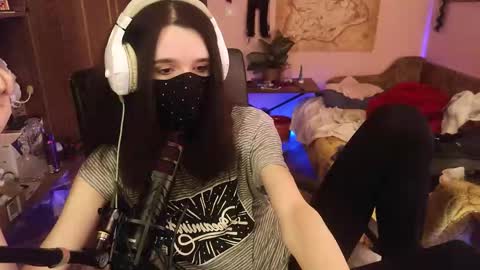 Snapshot of miaowhowl chatting on 02.18.26 Kristien online show from 02.18.26