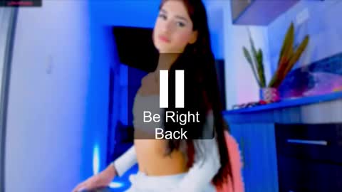 miapink_ofi_ online show from 09.25.25