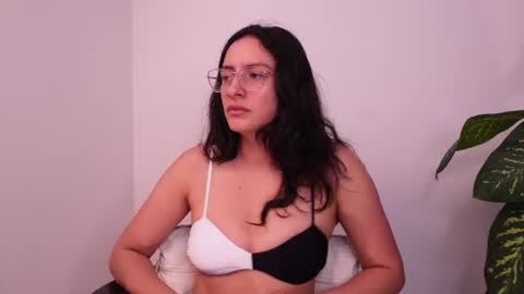 Snapshot of miaportman chatting on 06.26.26 MIAPORTMANN online show from 06.26.26
