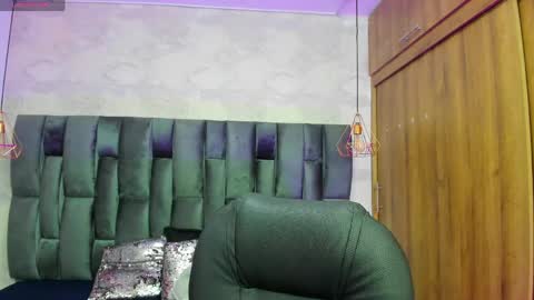 miarivers_1 online show from 04.08.26