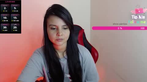 miarobinn_ online show from 11.28.25