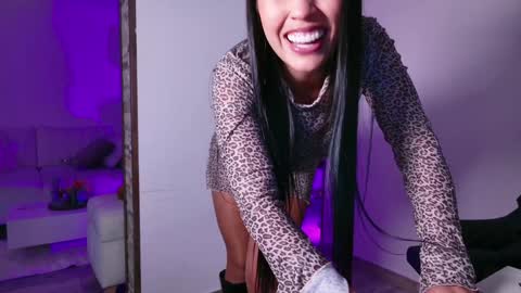 Snapshot of miarouss3 chatting on 01.09.25 My name is Mia Please say hello I like to chat with you. If you have requests or dirty talk please use tip online show from 01.09.25