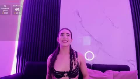 Snapshot of miascott5 chatting on 10.29.25 miascott5 online show from 10.29.25