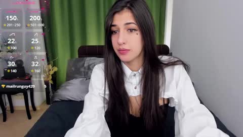 Miayna Silk online show from 03.04.25