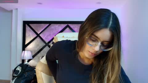 Mia online show from 02.18.26