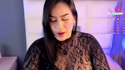 Mia online show from 02.04.26