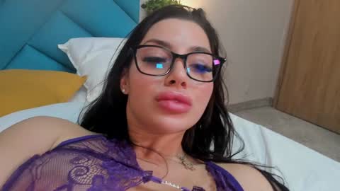 Mia online show from 02.03.25