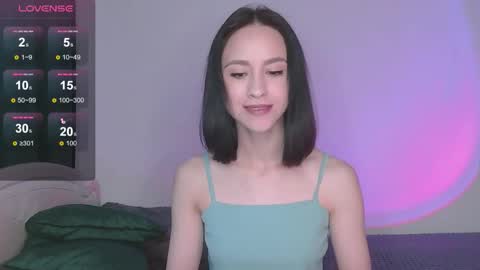 Mia online show from 09.26.25