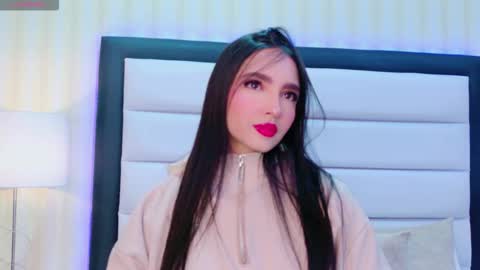 Snapshot of miasweetth chatting on 11.20.25 Mia Sweetth online show from 11.20.25