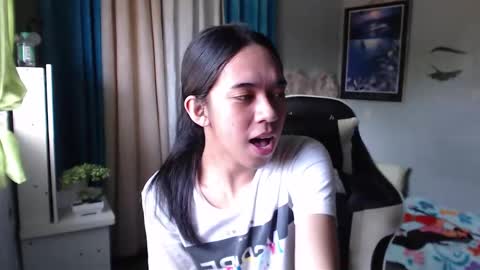 Snapshot of miatrixs chatting on 12.22.24 Mia online show from 12.22.24