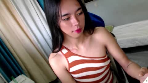 Snapshot of miatrixs chatting on 01.18.25 Mia online show from 01.18.25