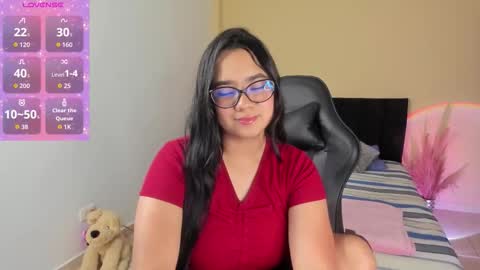 Mia Varela online show from 10.19.25