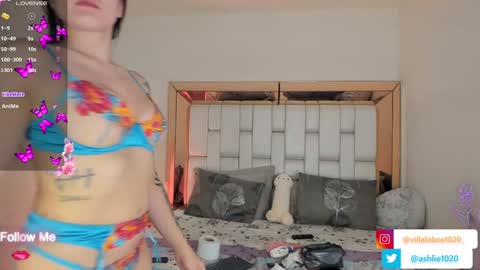 Snapshot of miavillalobos_ chatting on 12.28.24 Mia Villalobos online show from 12.28.24