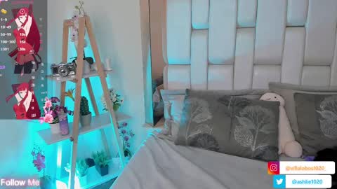 Snapshot of miavillalobos_ chatting on 02.24.25 Mia Villalobos online show from 02.24.25