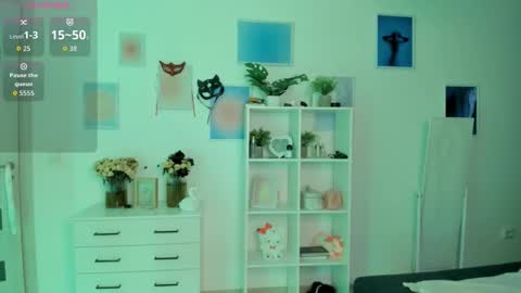 Mia online show from 10.02.25