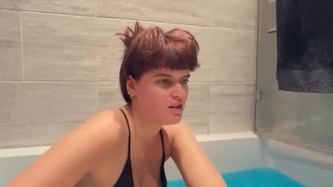 Mia  online show from 12.15.25