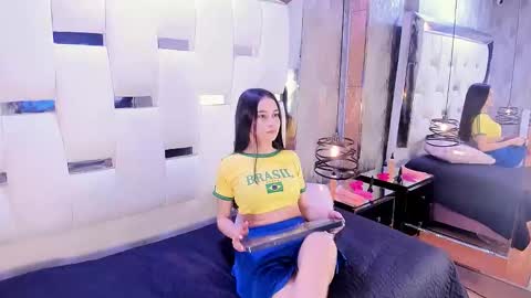 Mia Watson online show from 11.03.25