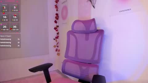 Snapshot of miawilsson_ chatting on 11.30.25 Mia Wilsson online show from 11.30.25