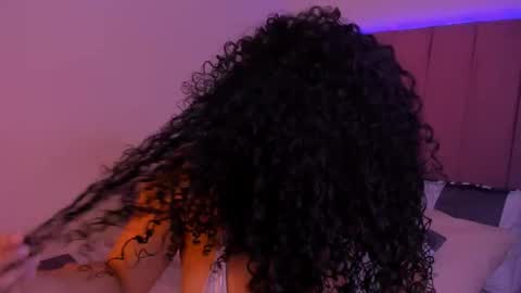 Mia online show from 11.10.25