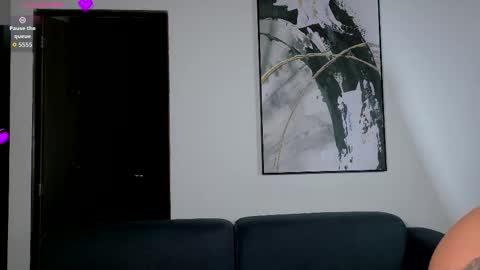 Snapshot of miaxx__ chatting on 12.18.25 Mia online show from 12.18.25