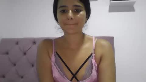 Snapshot of micaelamoreno18 chatting on 05.30.26 micaelamoreno18 online show from 05.30.26